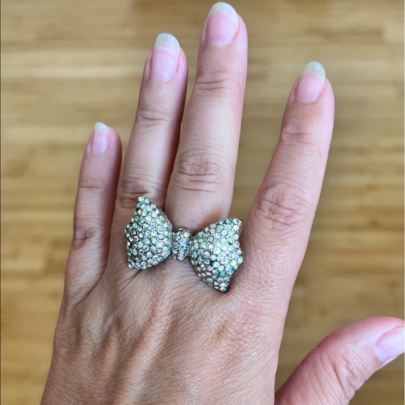 Vintage Sparkly Bowtie Ring - Picture 2 of 7